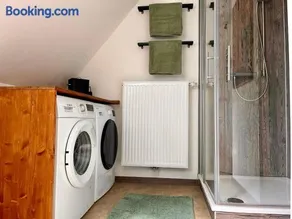 Moderne Ferienwohnung mit Balkon & WLAN - zentral - Image 2