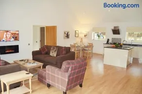 Woodbell Lodge - Image 2