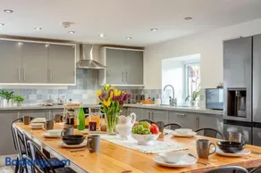 6 Bed in Holsworthy oc-s41430 - Image 4
