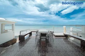 Gao Lighthouse Phala Beach - Image 2