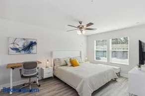 New Home near UWF & PNS Beach! - Image 2