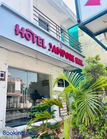Hotel Jampore Inn - Image 1