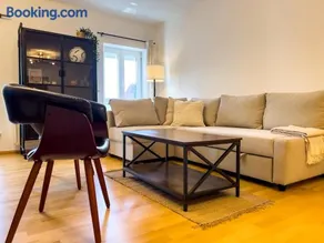 KUELhome - STYLISCHE ZENTRALE WOHNUNG MIT KÜCHE UND PARKPLATZ IN SEITENSTRAẞE - Image 5