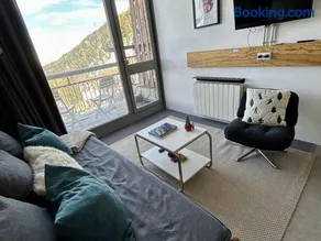 Studio rénové proche centre, balcon, 5 couchages, WIFI inclus - Image 2