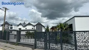 house with a boathouse for families - Image 2