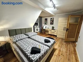 Family Rooms - Image 3