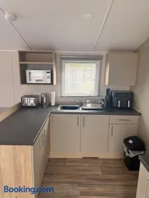 Serenity Holiday Home - Image 3