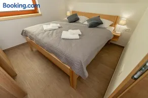 Apartment Orehar - Image 2