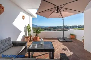 Comfy 2BR 2Bathroom Parking Pool Sea Views Elviria Alta - Image 4