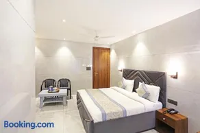 Hotel Preet Inn Newly Built Lux Collection Near Nizamuddin Railway Station - Image 2