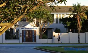 Fifth Avenue Beach House - Image 2