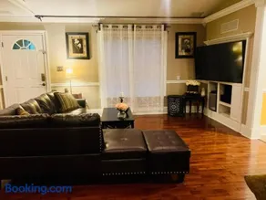 Large 3 bedroom - Back deck - Pet Friendly - Image 1
