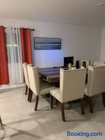 3 bedroom house near the beach - Image 2