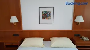 Zum Weißen Rössl - Image 1