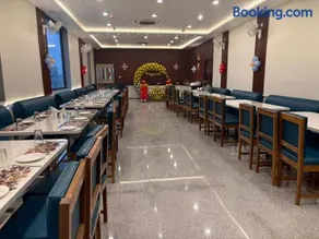 Hotel Royal Ashoka - Image 2