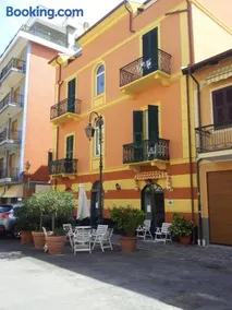 Hotel Mimosa - Image 1