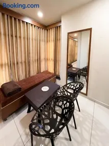 Hotel Vivanta - Image 4
