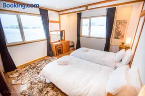 Boutique RUSUTSU HOLIDAY CHALET - Image 1