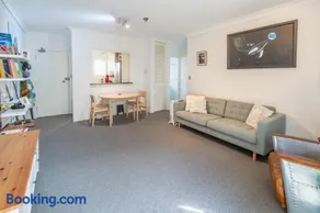Clovelly Bargain, Perfect for Families - Image 2