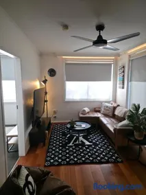 Quiet, Peaceful Northcote Unit - Image 2