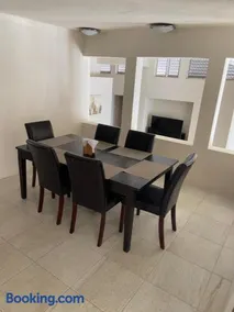 8 Belair - secluded home for large groups - Image 3