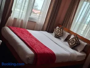 Nagarkot Hotel roadside - Image 2