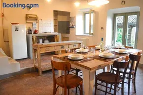 Panoramic Monferrato Villa with Amazing Views - Image 2