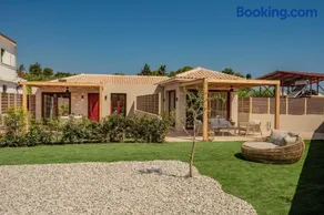 Salt Vibe Residences - a few steps from the beach, by TK Premium Stays - Image 1