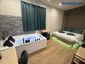 La Mora Rooms - Image 1