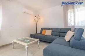 Villa Jole, a charming modern villa surrounded by rustic beauty - Image 4