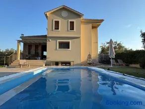Villa Adelais App - Image 1
