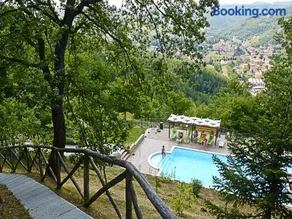Country Cottage in Marche with Swimming Pool - Image 4