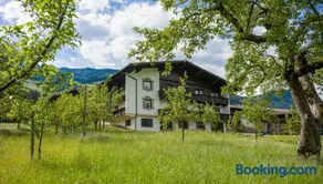 Riemenerhof - Image 1