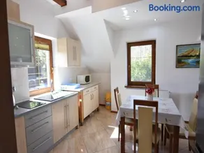 Comfortable holiday apartment with a lake view - Image 4
