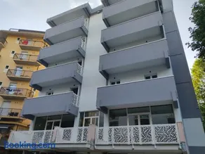 Hotel Caravel Park - Image 2