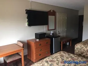 Briarwood Inn - Image 1