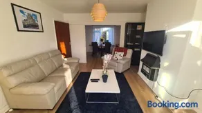 Harrogate Entire House, free private parking and garden - Image 4