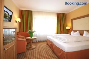 Hotel Neue Post - Image 2