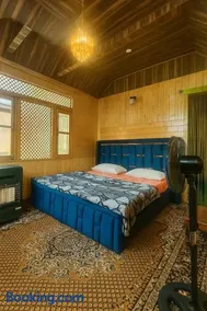 Lalarukh Group of Houseboats - Image 2