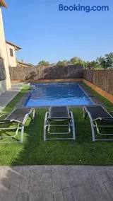 Villadora Piscina privada & jacuzzi Cerca de la costa brava - Image 3