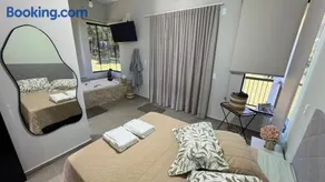 Cabana com hidromassagem em Reserva Natural - Image 4
