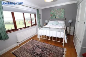Mossvale Lodge Country House Bed and Breakfast - Image 5
