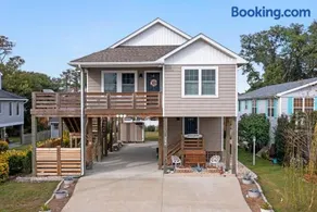 OBX Beach Gnome - Image 1