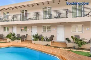 Holiday Homes BlueGreen - Beachfront, Pool, Garden and BBQ - near Heraklion - Image 1