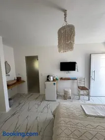 Agia Anna Seafront Studios - Image 1