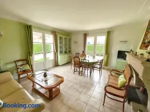 Maison confortable avec piscine près de La Ville-Dieu - Image 4