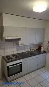 Private Ideal Apartment - Image 1