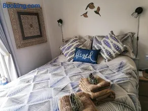 Aqua View, New Brighton Beach- SELF CHECK IN - 2 Bedroom with BALCONY & VIEW - Image 5