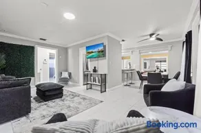 Fort Lauderdale Retreat Near Beach & Airport - Image 3