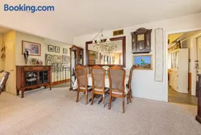 Cozy San Diego Retreat Near Downtown & Beaches - Image 2